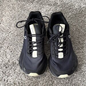 On Running Men’s Black & Cream Athletic Running Shoes